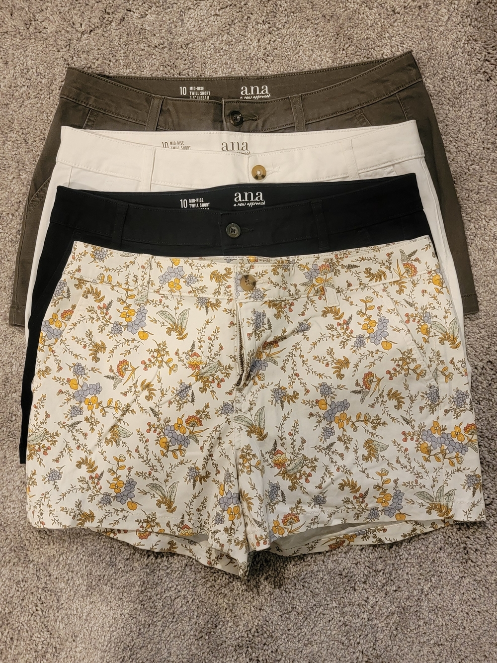 Bundle of 4 a.n.a Floral Cream and Multi-Color Women’s Shorts